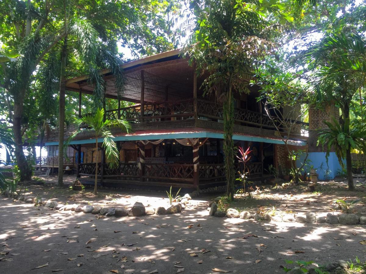 Beach House Resort And Dive Center Mambajao 外观 照片